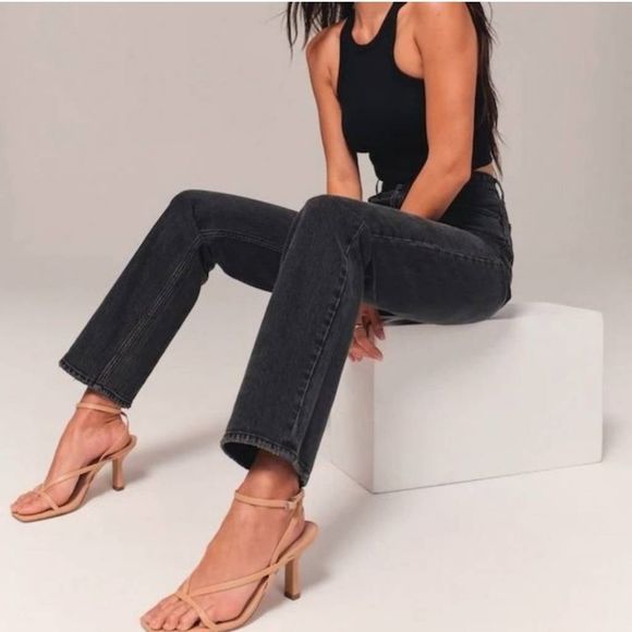 Abercrombie & Fitch Denim - Abercrombie & Fitch The 90s Straight Ultra High Rise Black Size 31